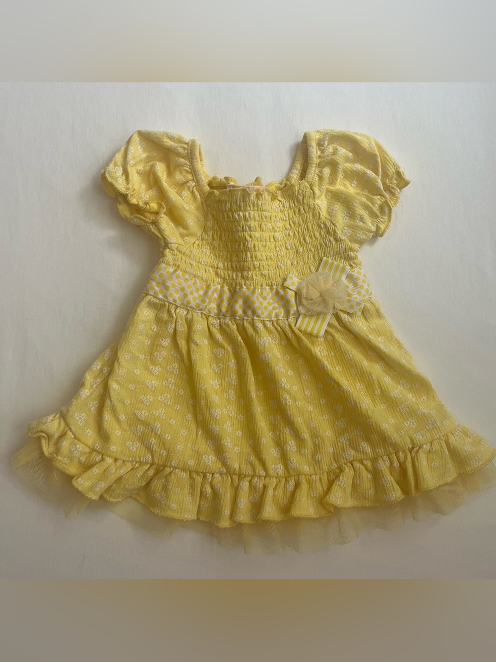 Little Lass Yellow Smocked Top and Jeggings Size 24 Months - Picture 2 of 8